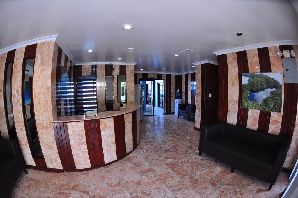 Blue Ocean View Hotel Koror Buitenkant foto