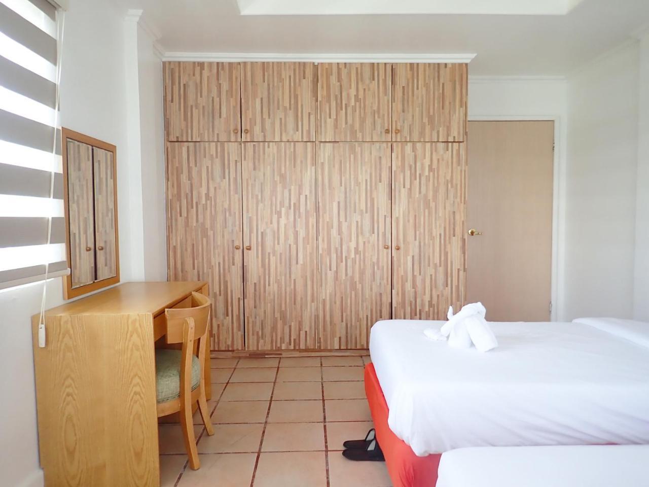 Blue Ocean View Hotel Koror Buitenkant foto