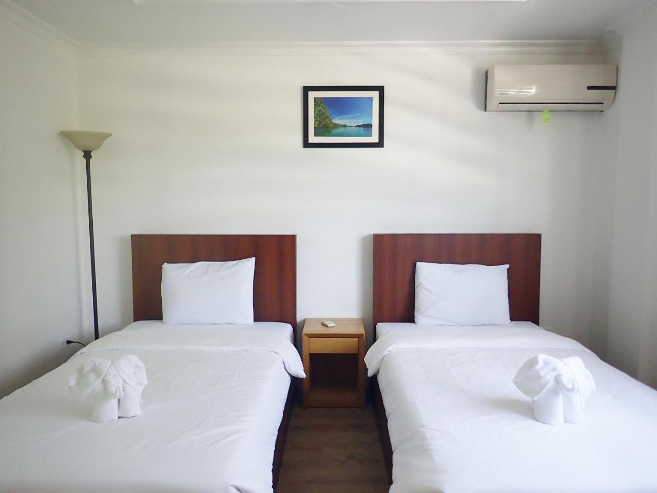 Blue Ocean View Hotel Koror Buitenkant foto
