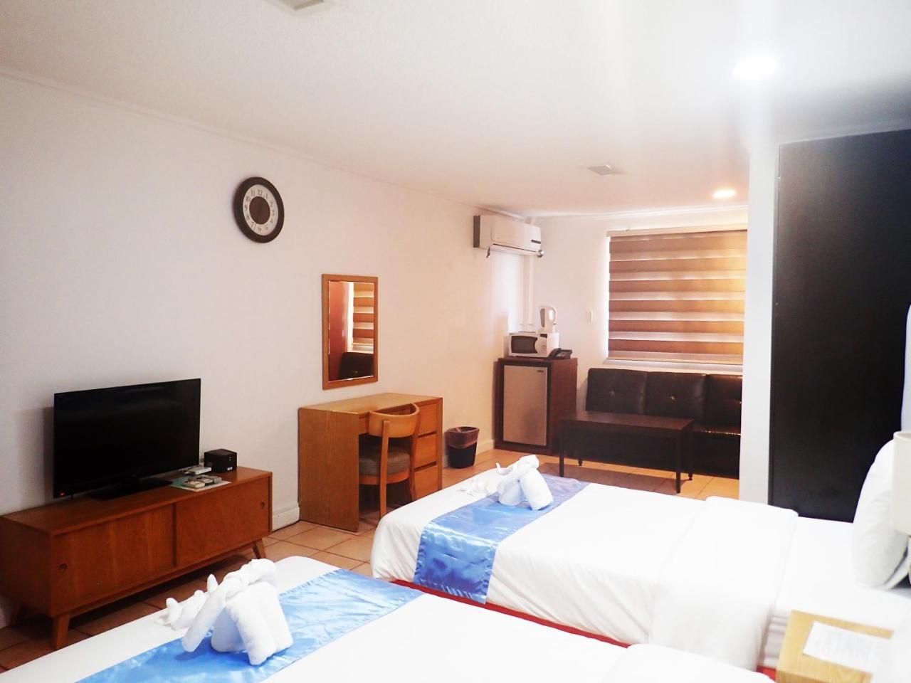 Blue Ocean View Hotel Koror Buitenkant foto